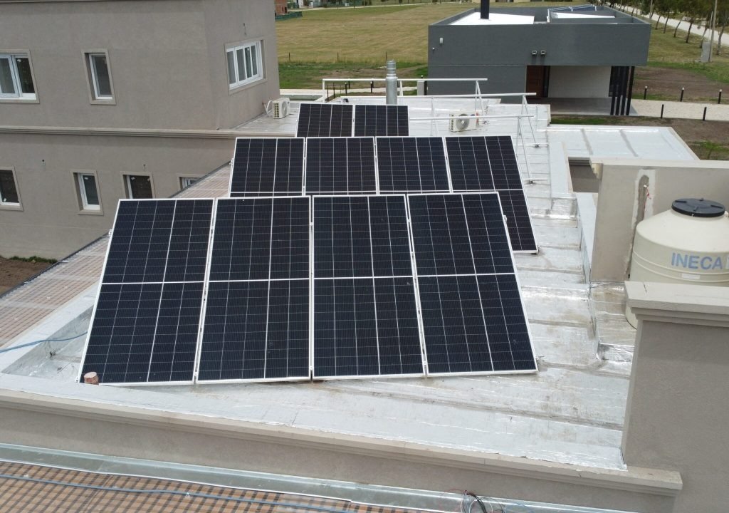 Qanchis Qoyllur energía solar Instalación solar a medida, guía fácil y contacto con expertos en Jujuy 1 Inversión Solar Bajo Demanda 2026: Asesoramiento Técnico impecable para tu próxima instalación